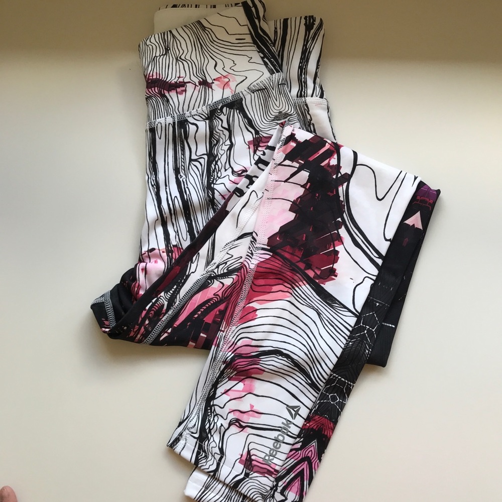 🍀LIKE NEW 🤩 Reebok leggings